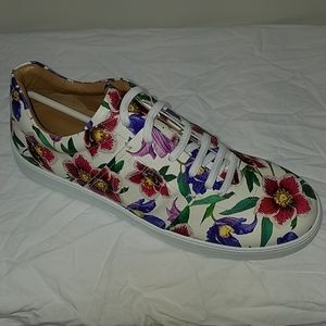NWT Salvatore Ferragamo Fasano Floral Sneakers
